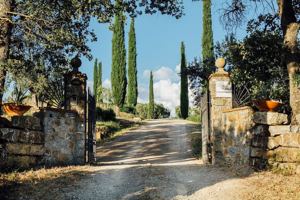 Tuscany Campagnatico Entrance