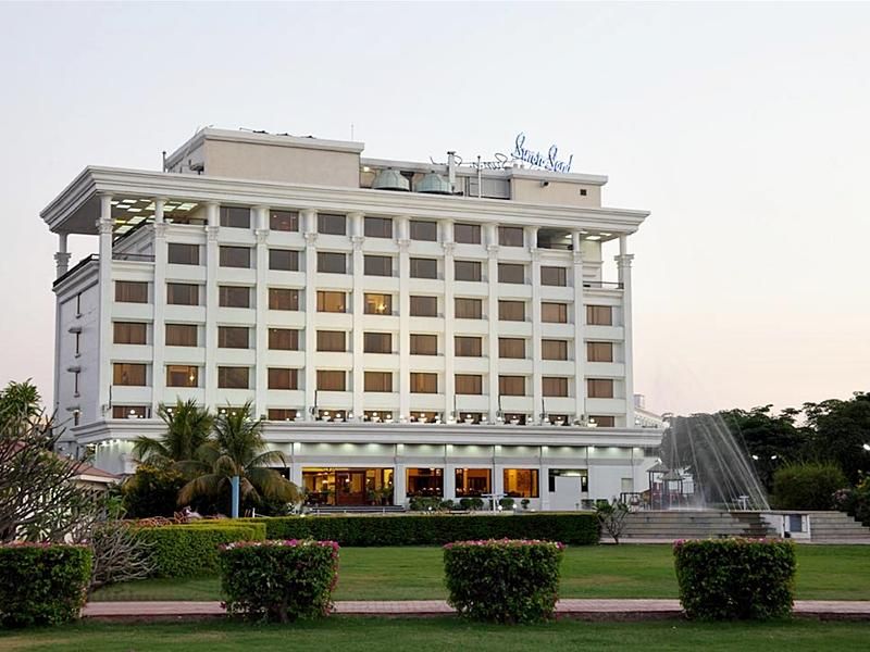 Maharashtra Shirdi Hotel Exterior