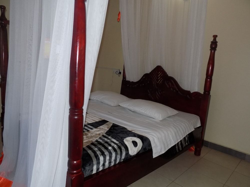  Mbarara Room