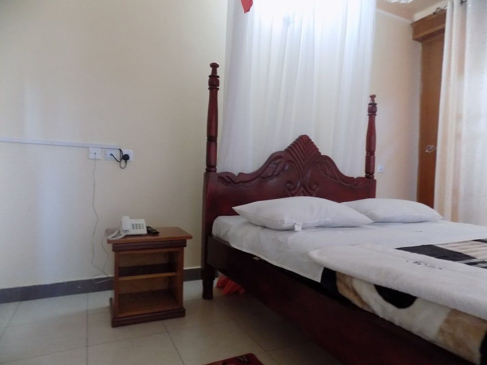  Mbarara Room