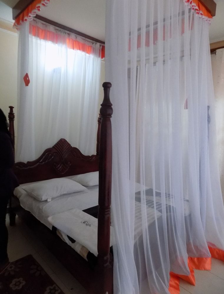  Mbarara Room