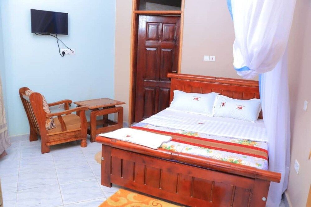  Mbarara Room