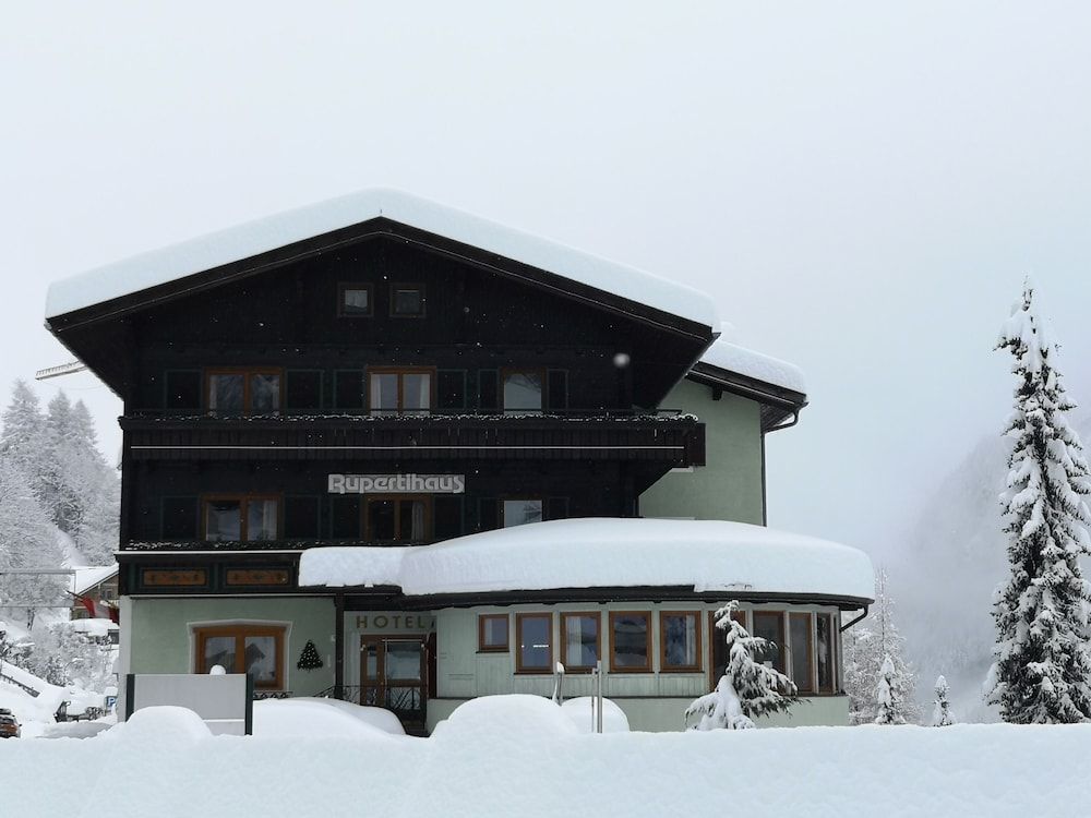 Carinthia Heiligenblut Facade