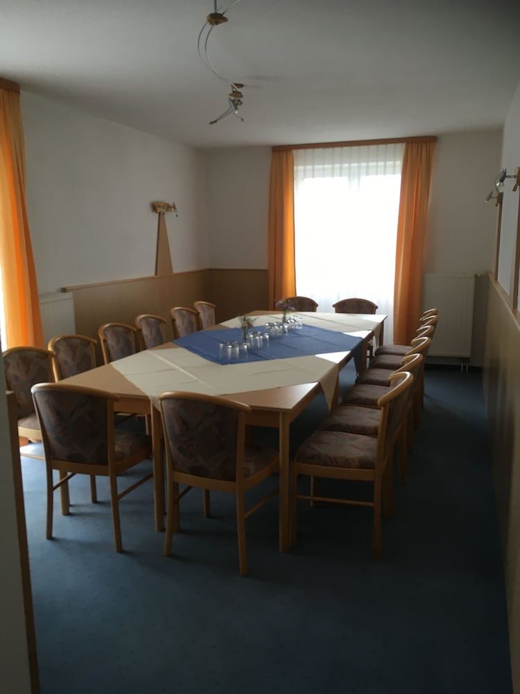 Saxony Meissen Meeting Room