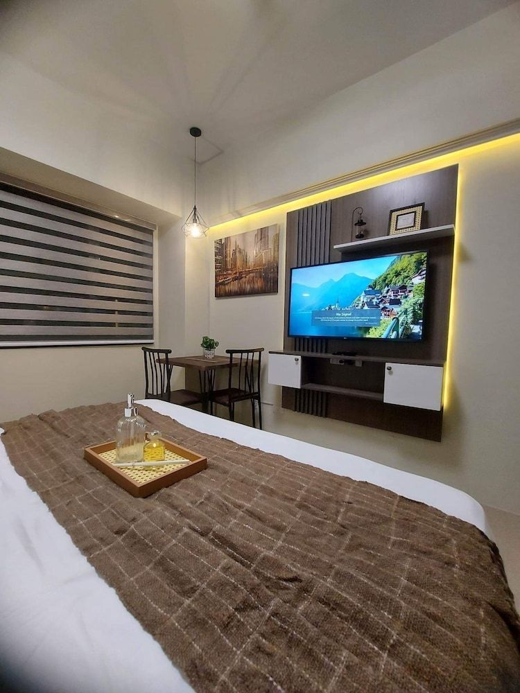  Cebu Room