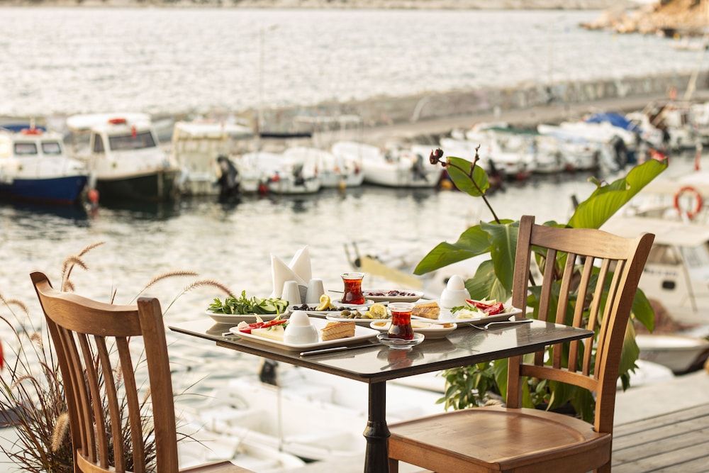 Izmir Karaburun Terrace