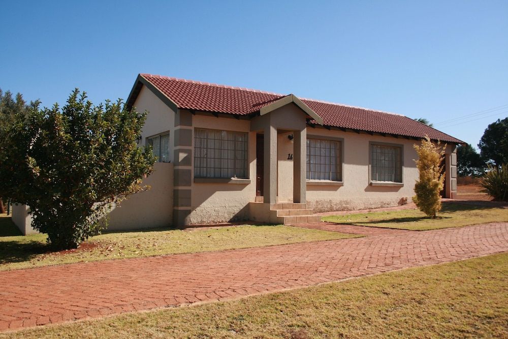 Gauteng Tierpoort Facade