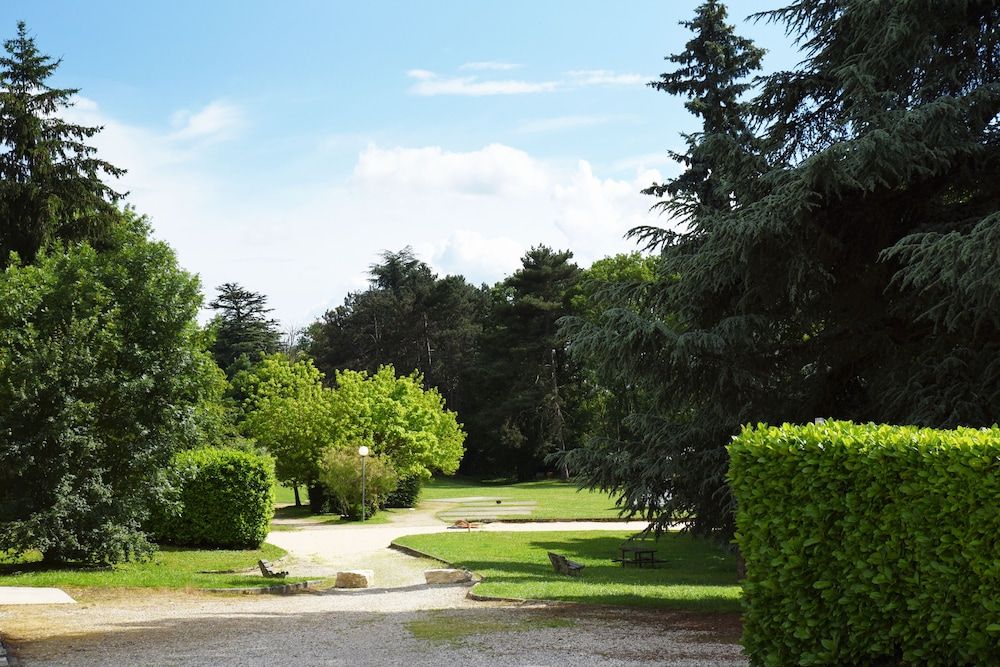 Auvergne-Rhone-Alpes Sainte-Croix Garden