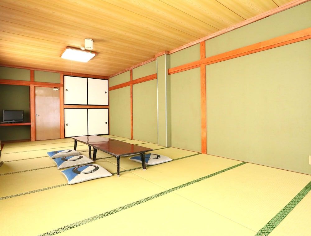 Yamanashi (prefecture) Yamanakako Room