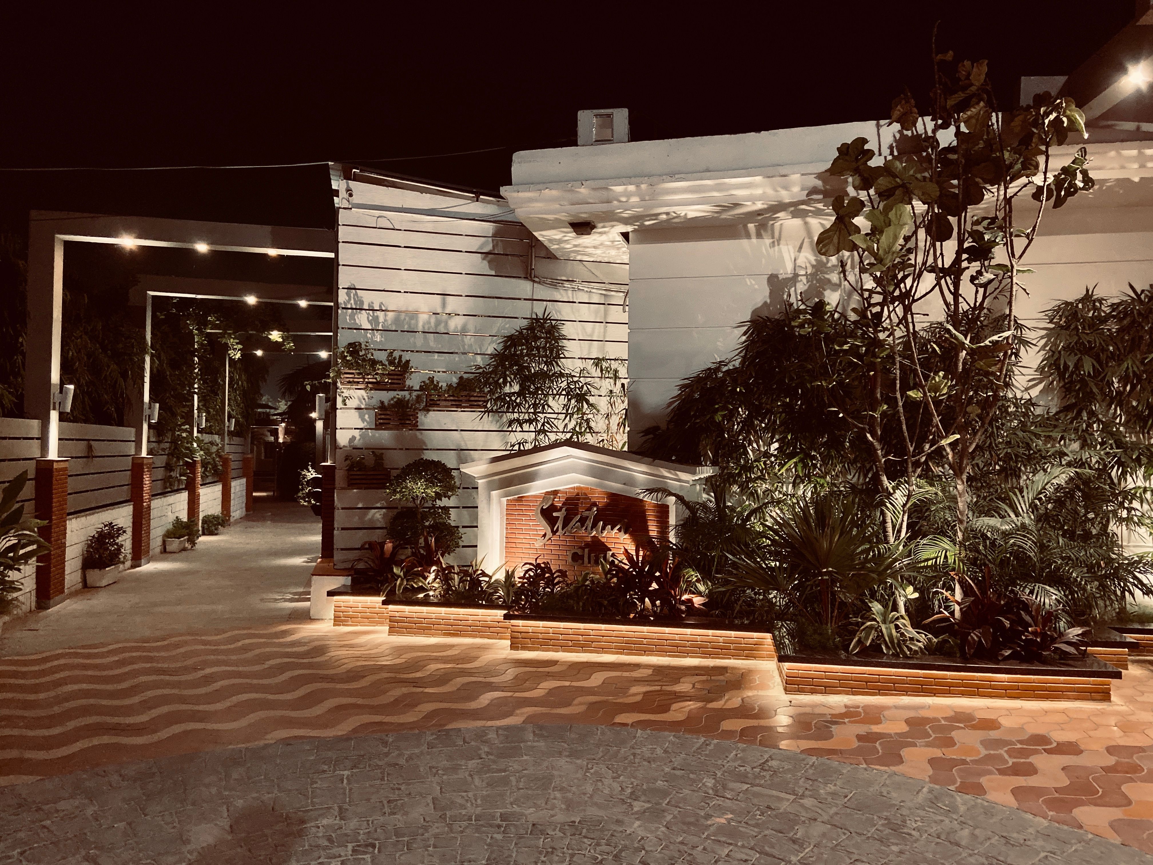 Uttar Pradesh Kanpur Hotel Exterior