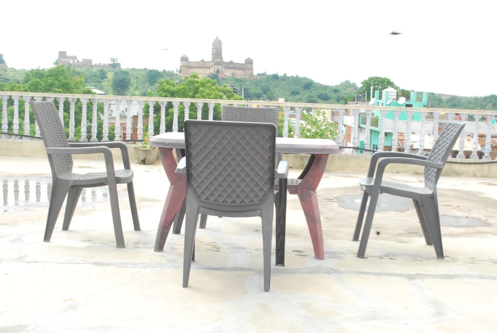 Madhya Pradesh Orchha facilities