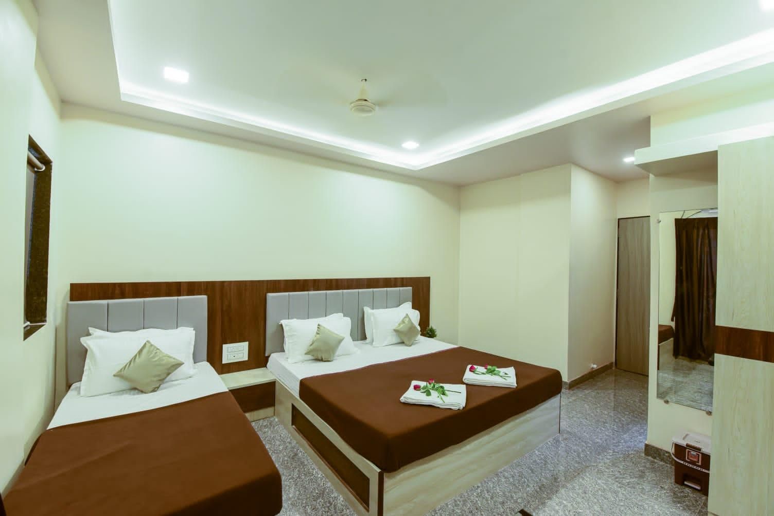 Maharashtra Ratnagiri Super Deluxe Room