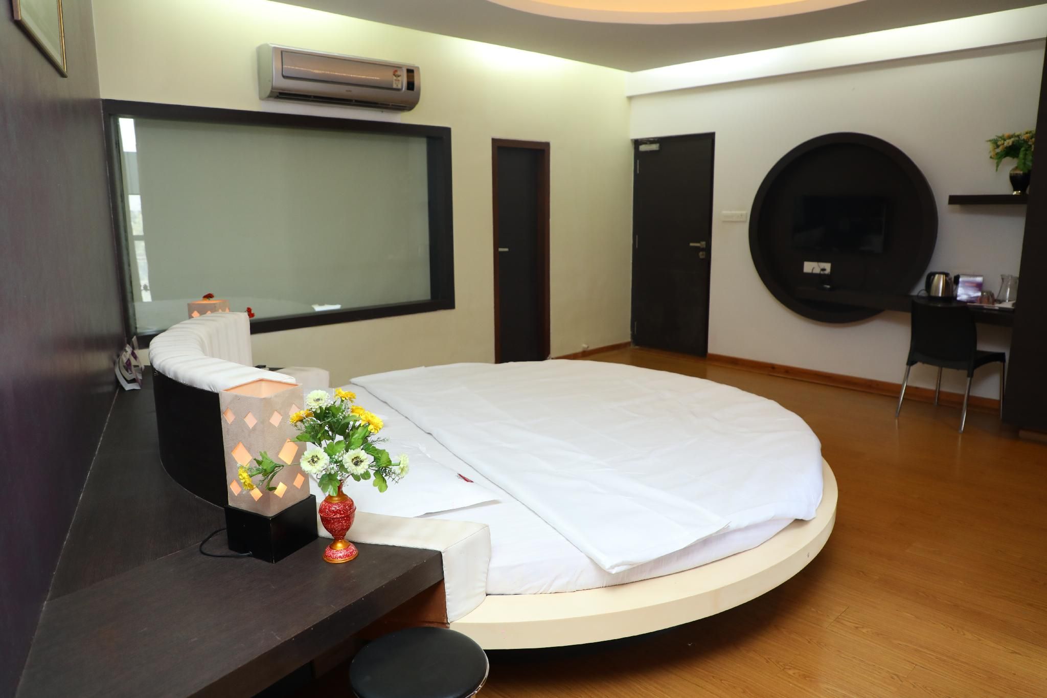 Maharashtra Ratnagiri Suite Room