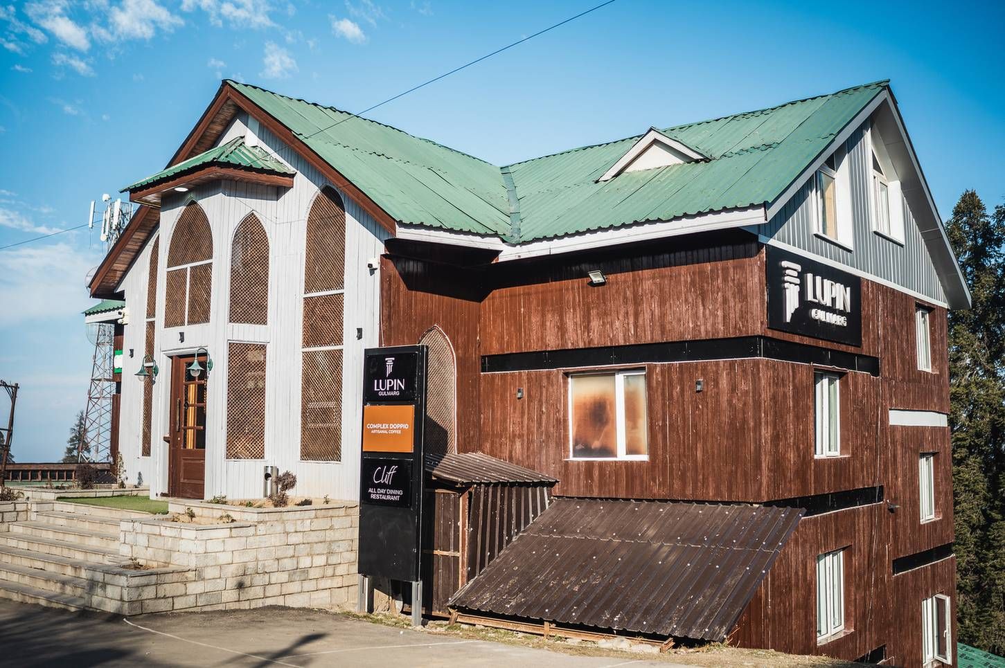 Jammu and Kashmir Gulmarg Hotel Exterior