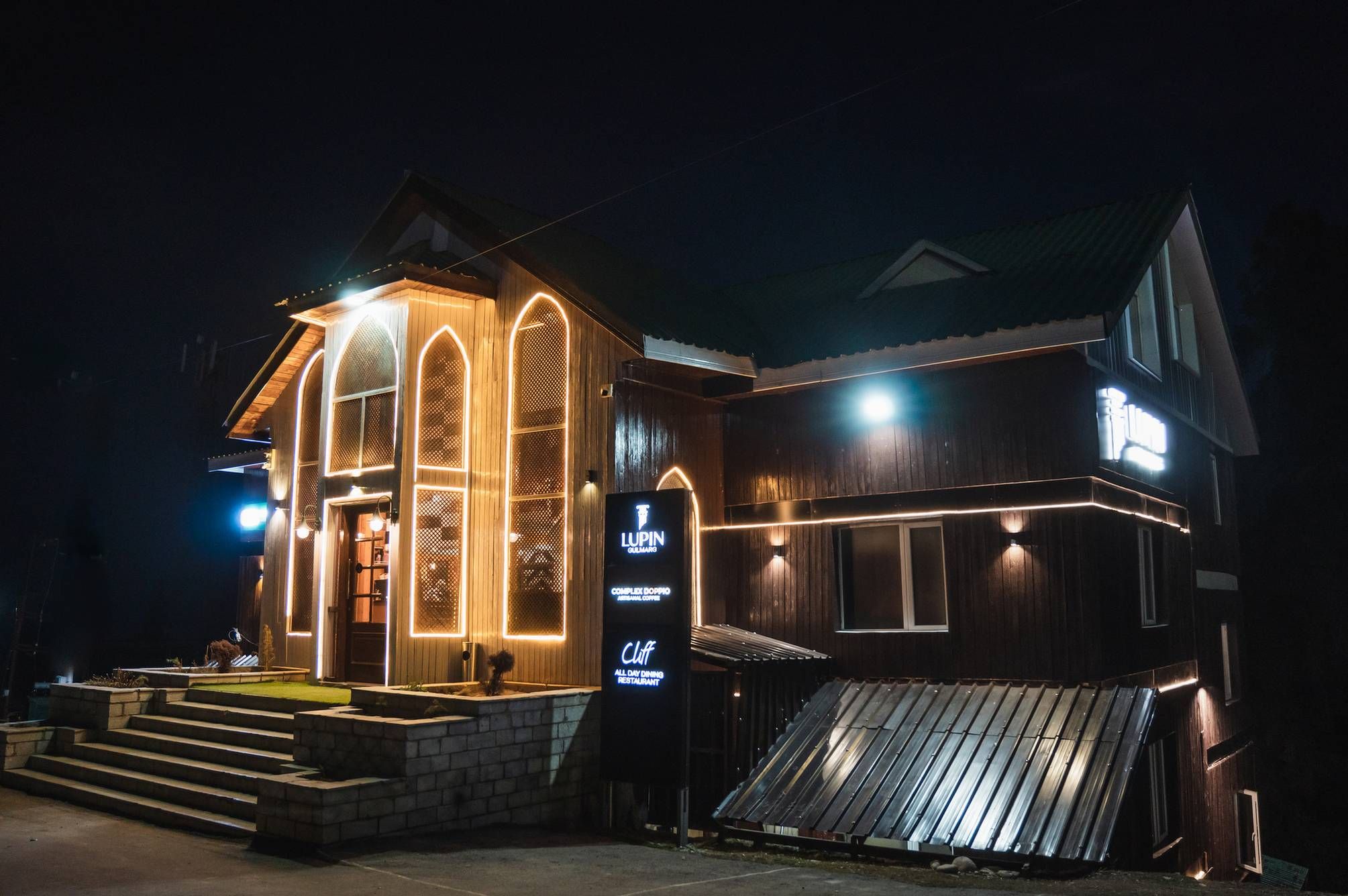 Jammu and Kashmir Gulmarg Hotel Exterior