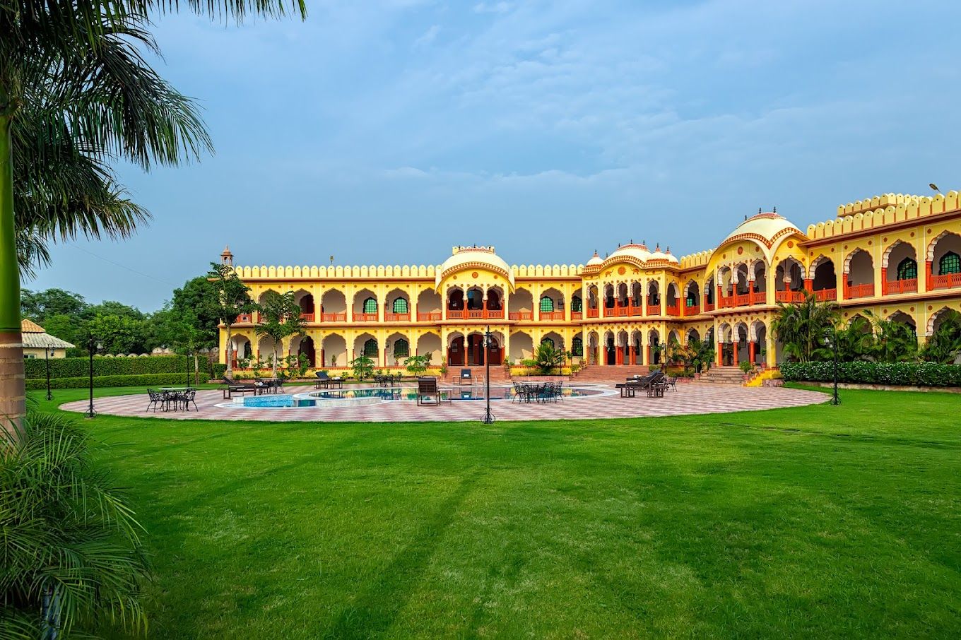 Madhya Pradesh Orchha Hotel Exterior