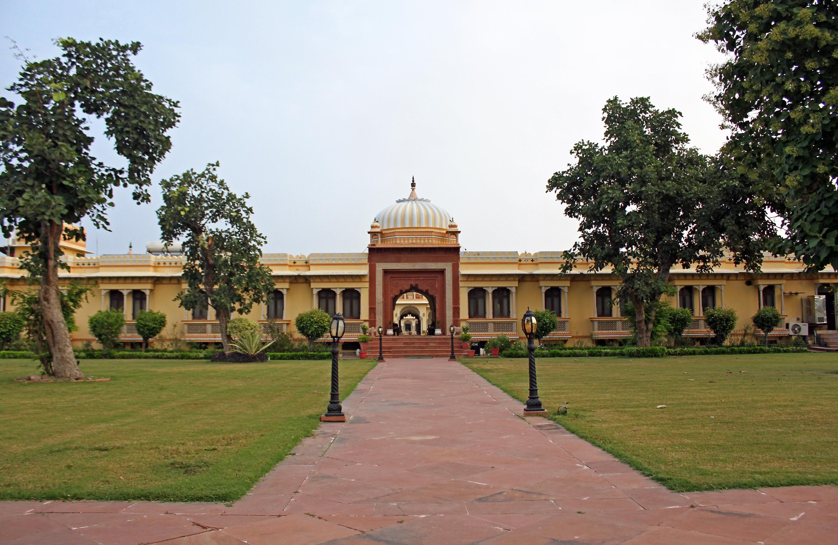 Madhya Pradesh Orchha Hotel Exterior