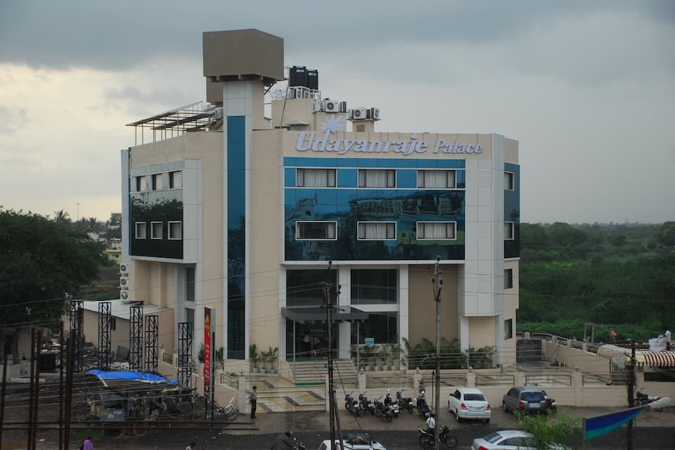 Maharashtra Ahmednagar Hotel Exterior