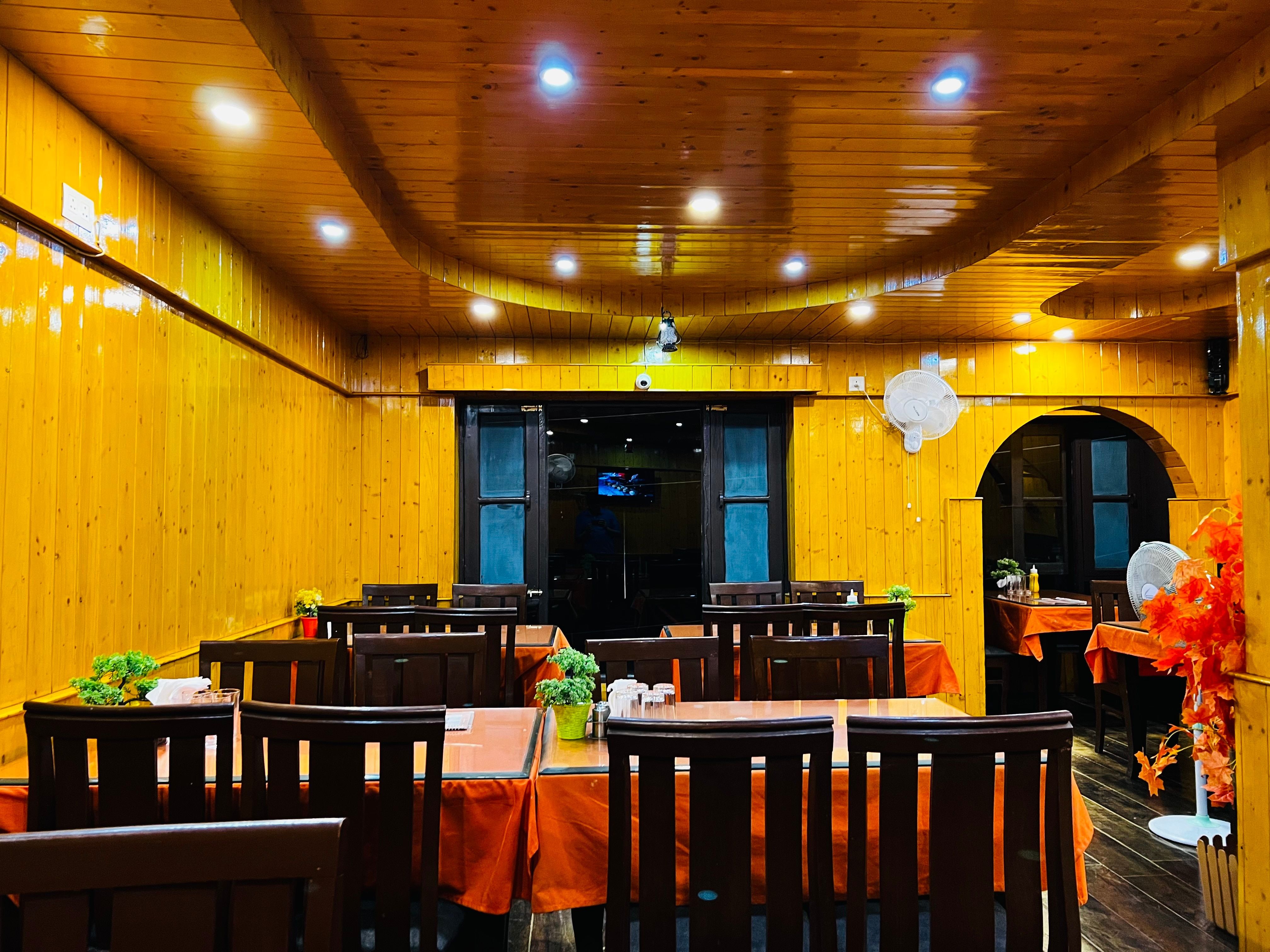 Jammu and Kashmir Gulmarg Food & Dining