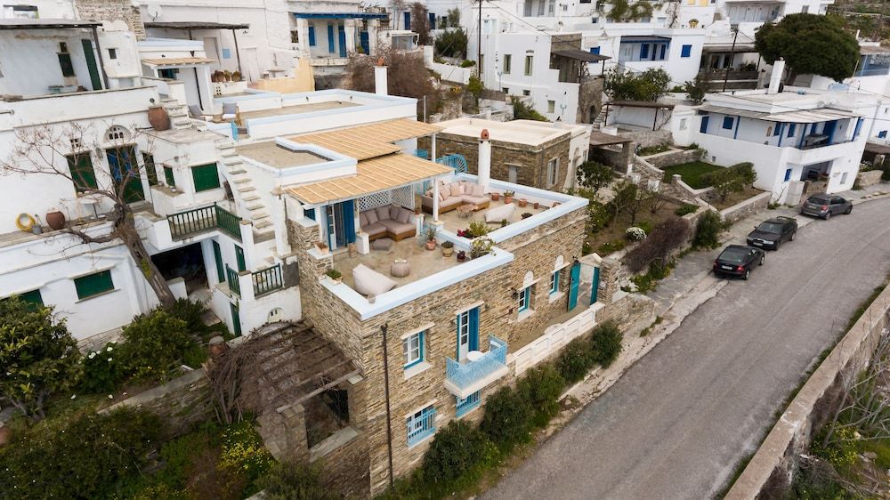  Tinos Exterior Detail