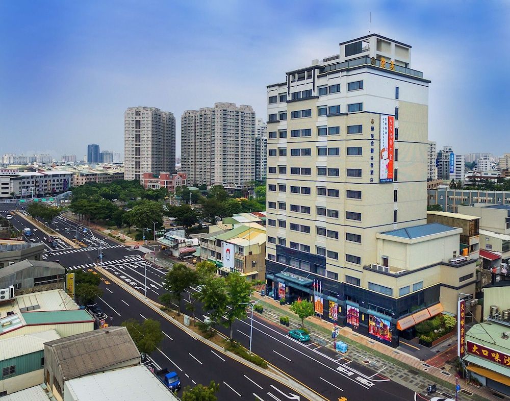  Tainan Exterior Detail