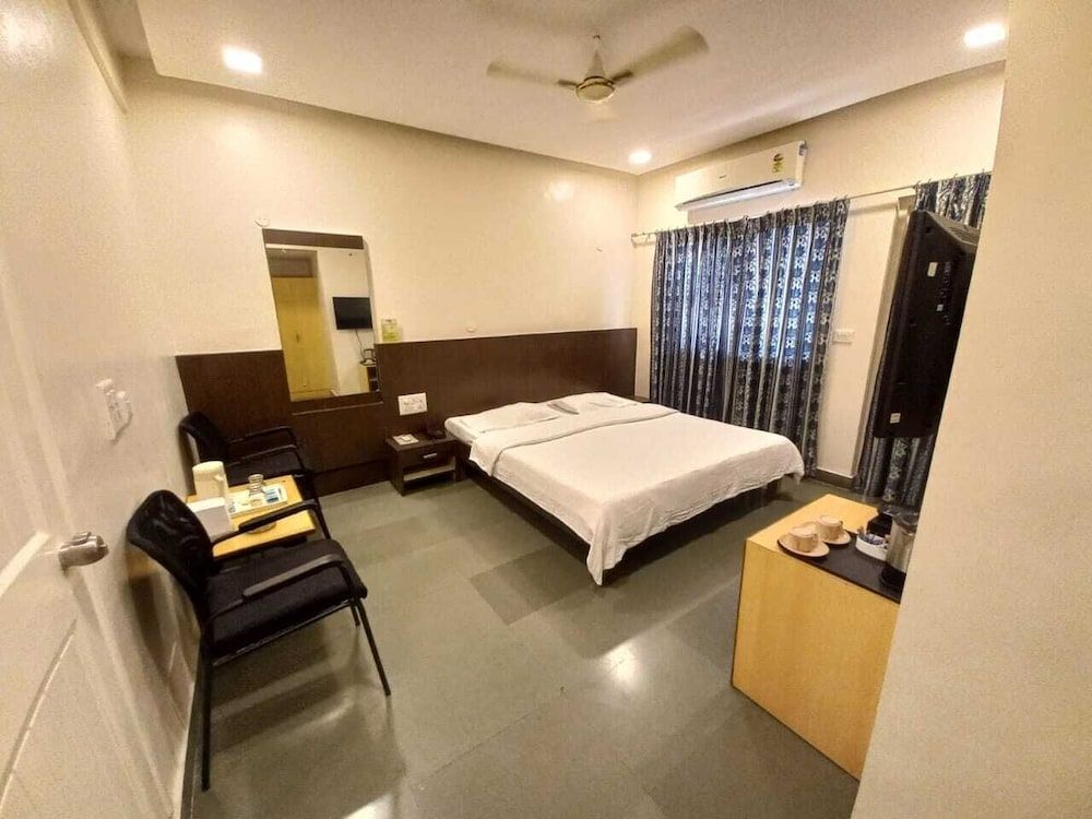 Maharashtra Nashik Room