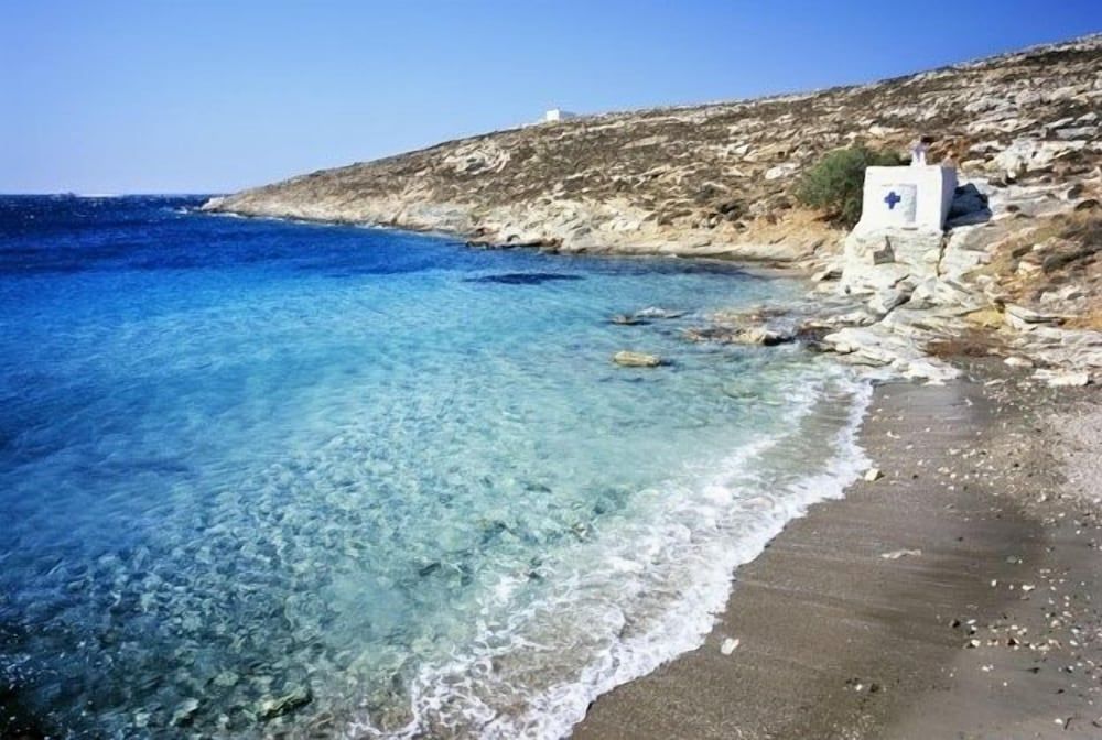  Tinos Beach