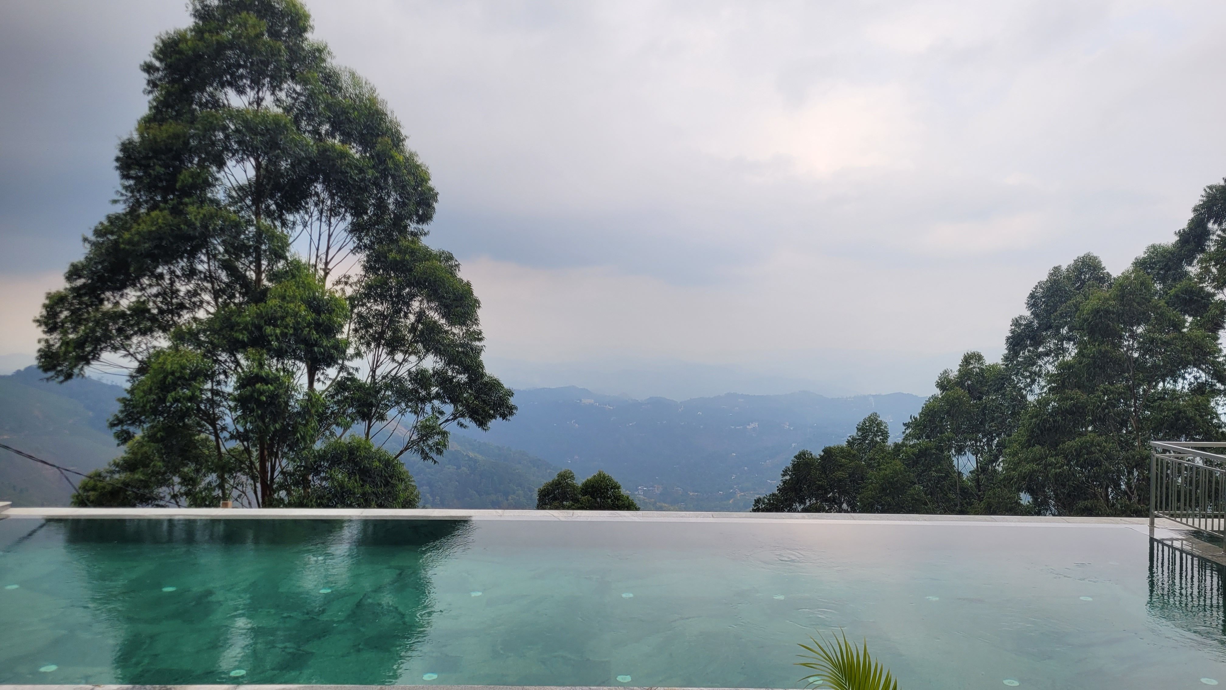 Kerala Munnar Pool