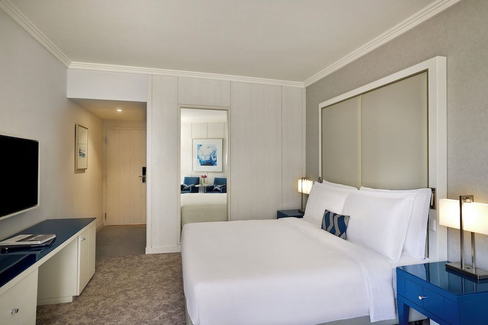 Beach Rotana Room, Balcony (Guest Room, King Bed)