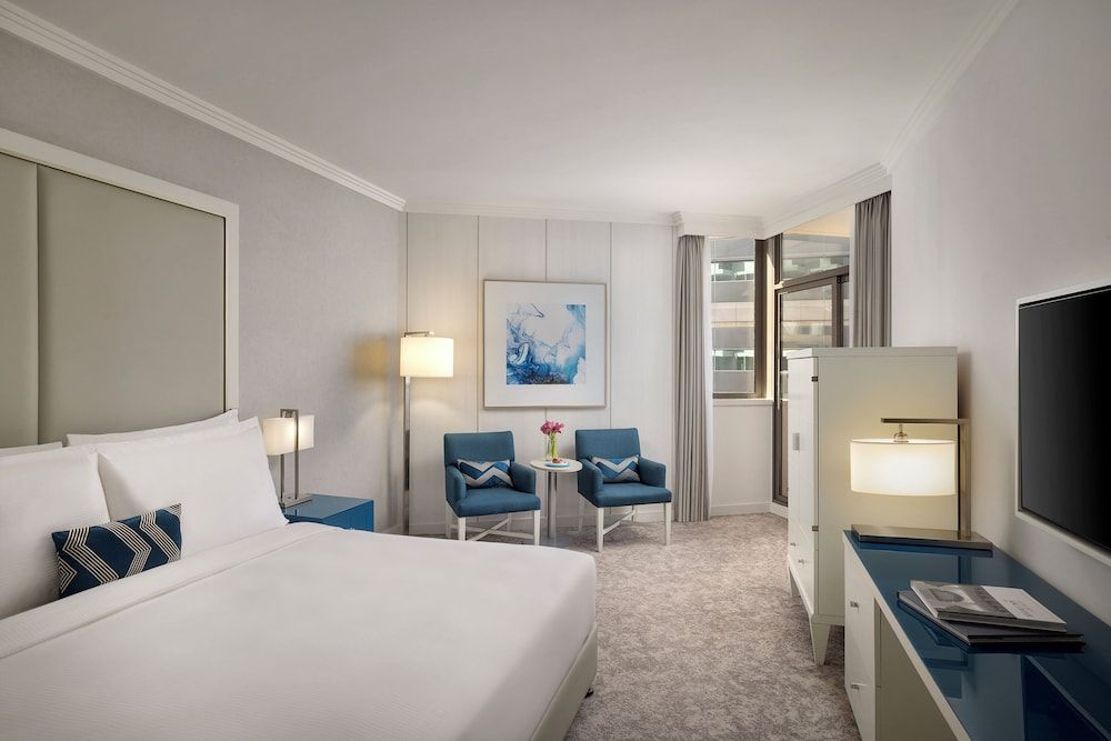 Beach Rotana Room, Balcony (Guest Room, King Bed) 2
