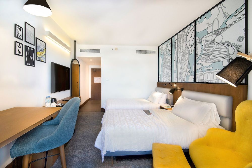 Le Méridien Abu Dhabi Resort Deluxe Room, 2 Twin Beds, City View 4