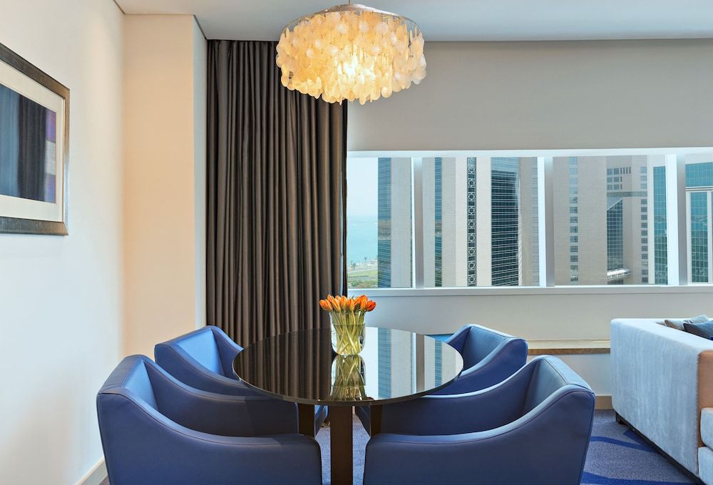 Le Royal Meridien Abu Dhabi Room, 1 King Bed, City View (Corner) 8