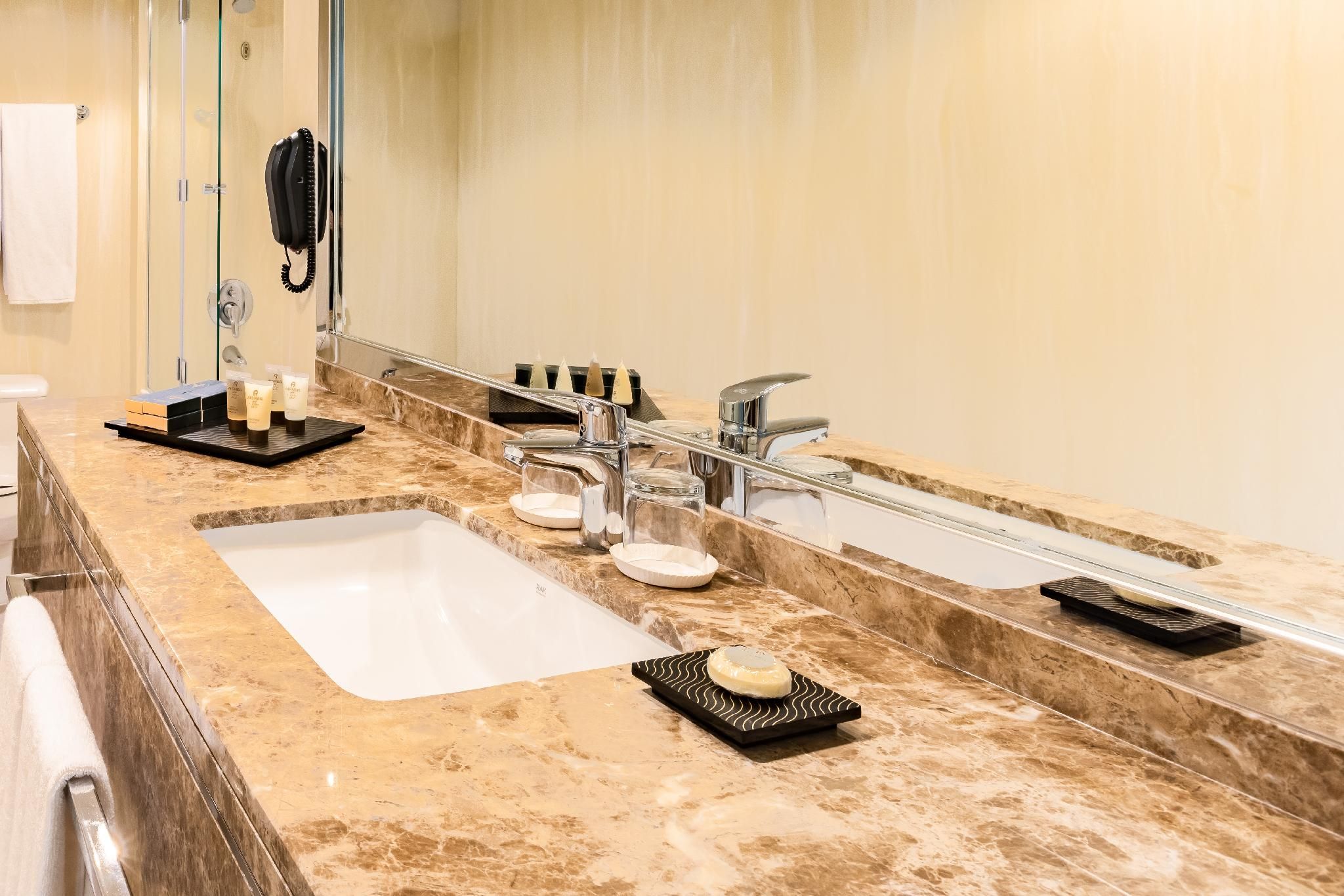 undefined Golden Sands Hotel Apartments 8