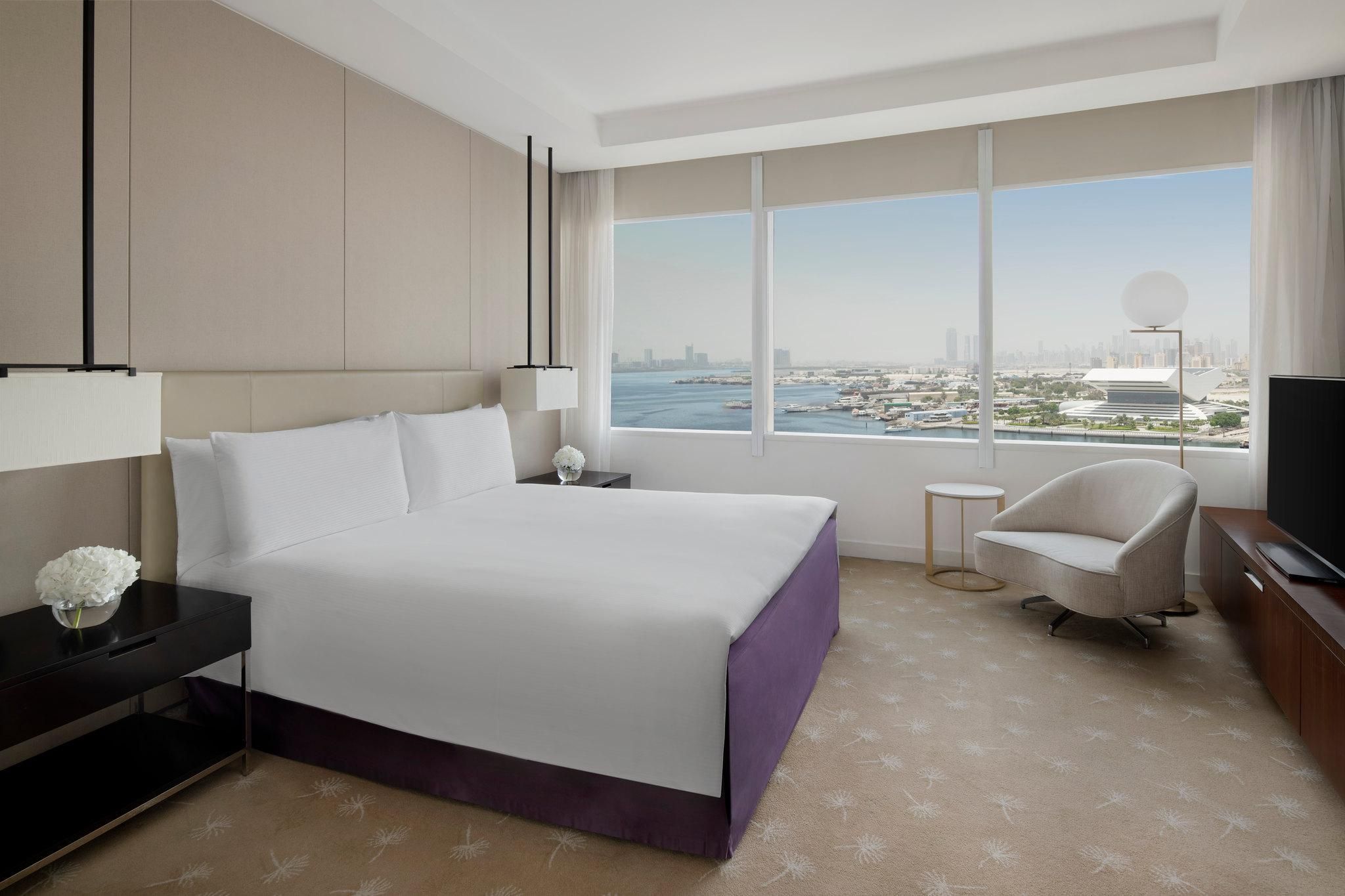 2 Bedroom Suite Club Lounge Accessible