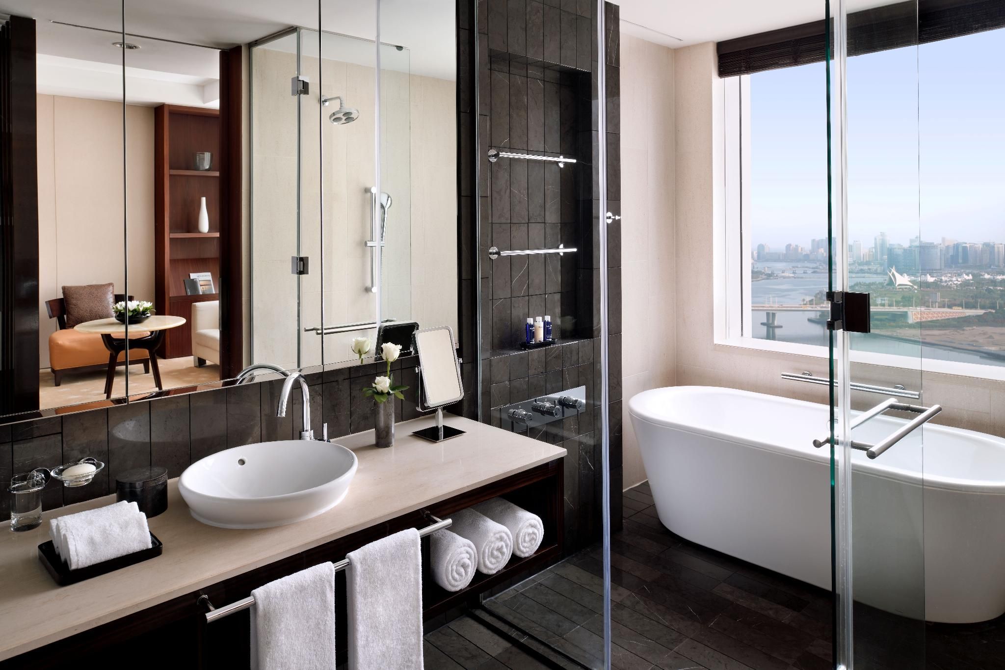1 Bedroom Suite