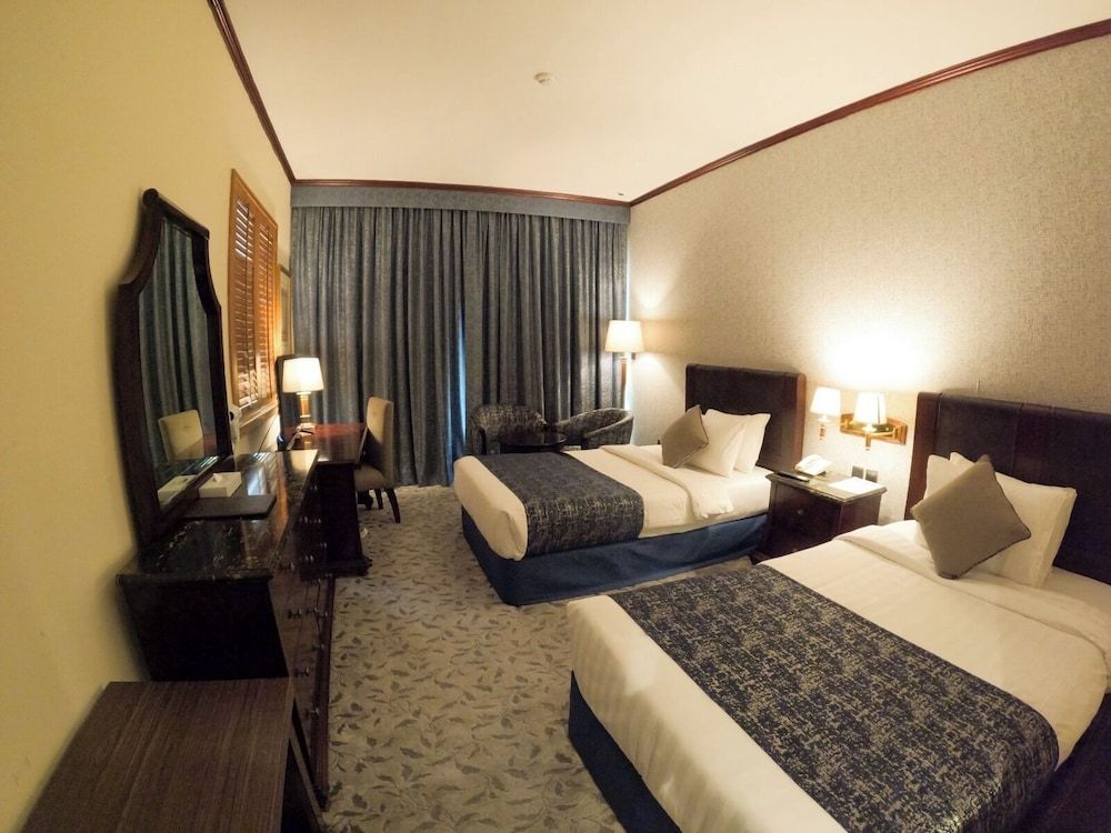 Knight Armour Hotel Superior Double or Twin Room 4