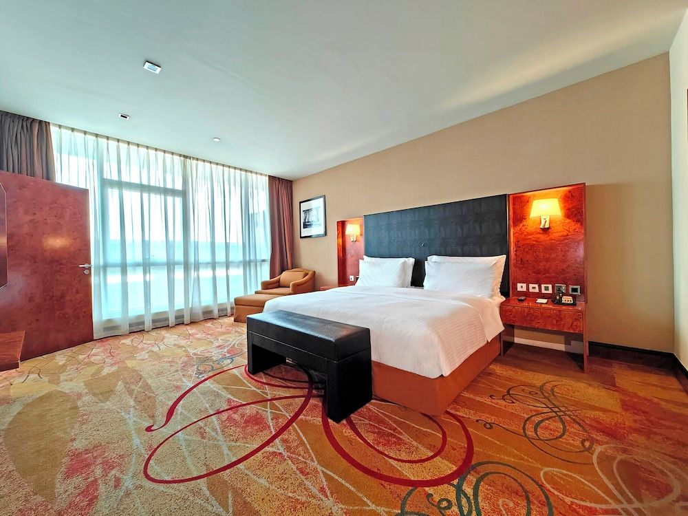 undefined Millennium Airport Hotel Dubai 10