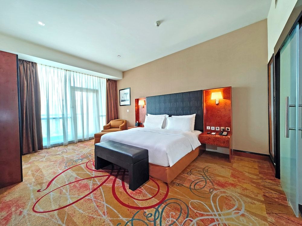 undefined Millennium Airport Hotel Dubai 10