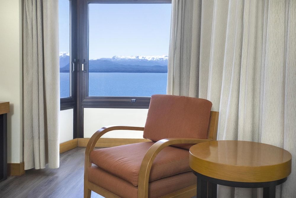 NH Edelweiss Bariloche Superior Room (View) 5