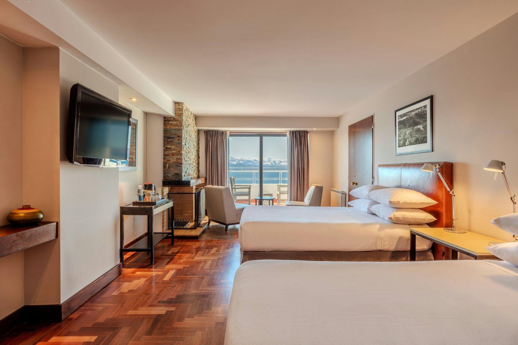 Premium, Junior Suite, 2 Double, Pool access, Balcony