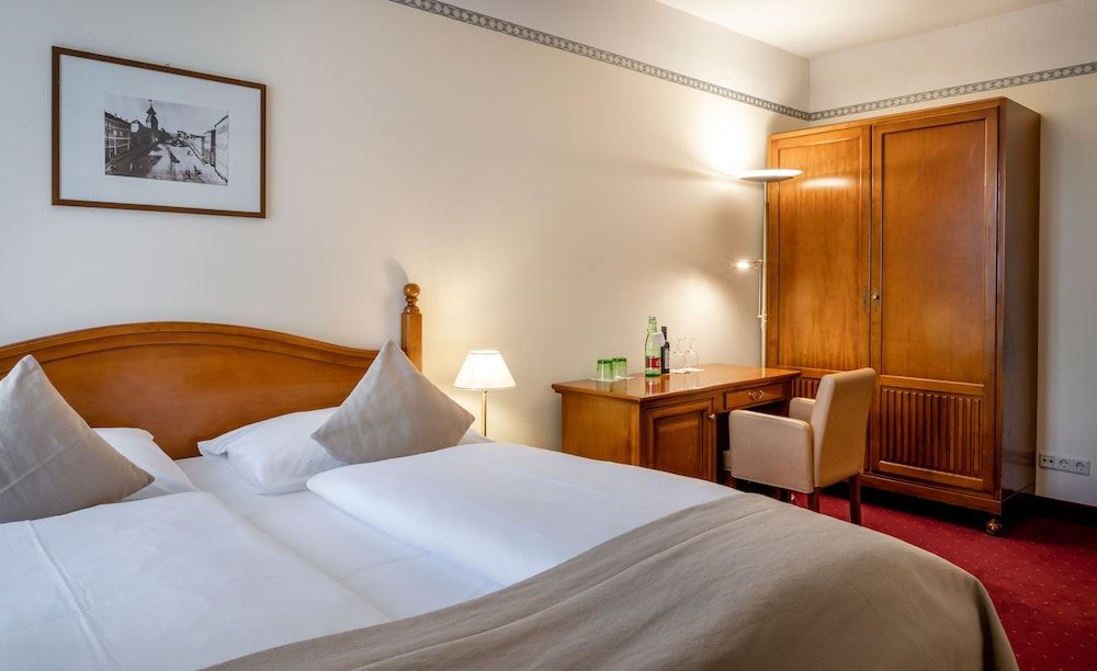 IMLAUER Palais Mirabell Classic Double Room 5