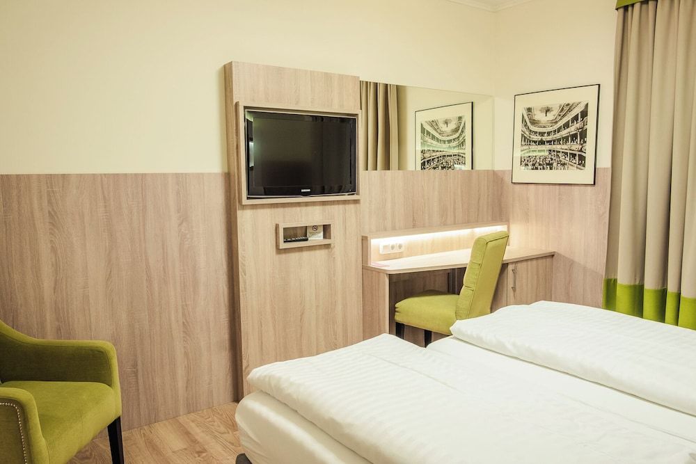 undefined Theater Hotel Salzburg 9