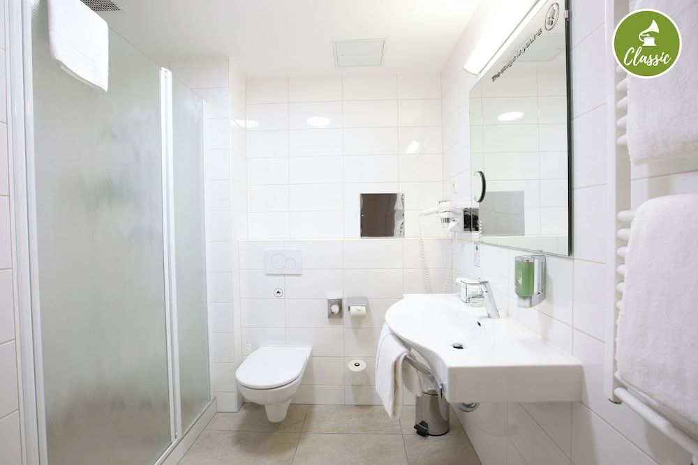 arte Hotel Wien Stadthalle Classic Double or Twin Room 5