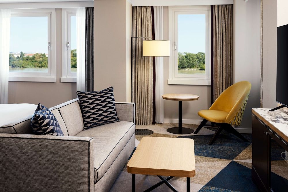 undefined Hilton Vienna Waterfront 3