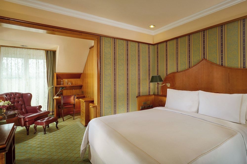 Executive Room, 1 King Bed, Non Smoking