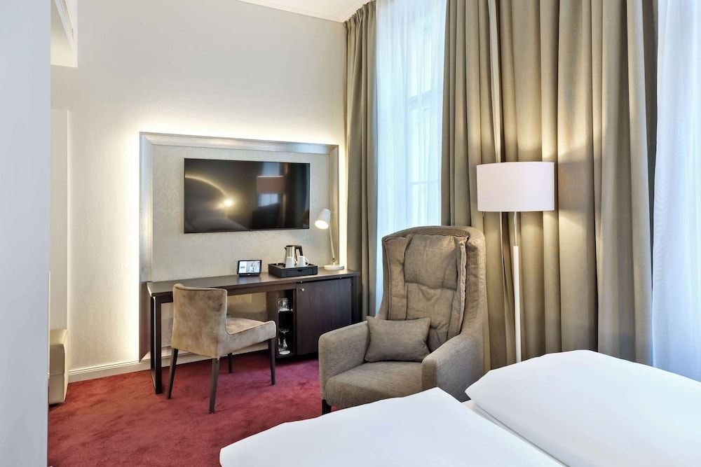 Standard Room, 1 King Bed