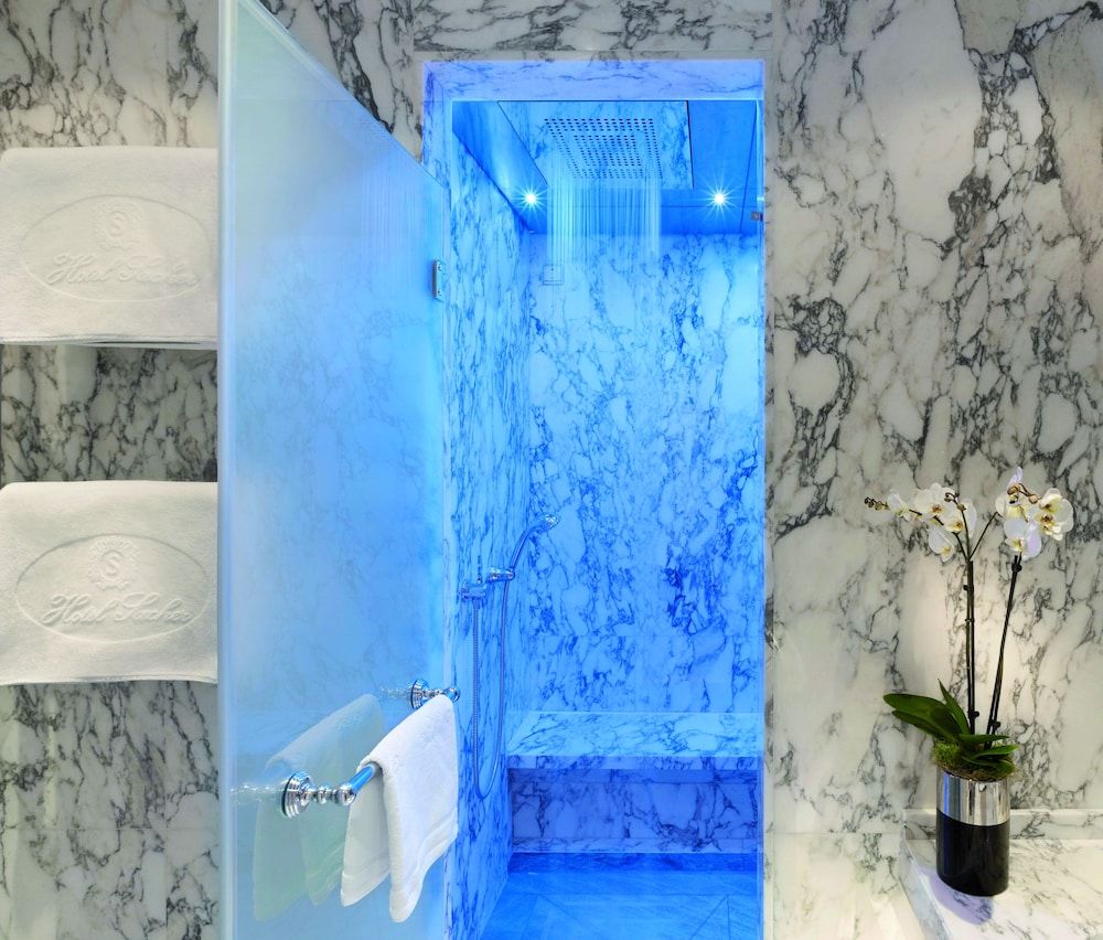 Hotel Sacher Wien Deluxe Room 3