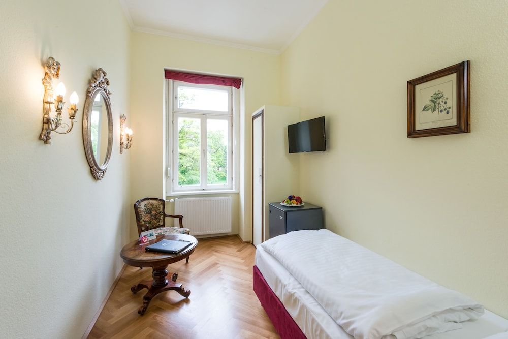 undefined Hotel Regina