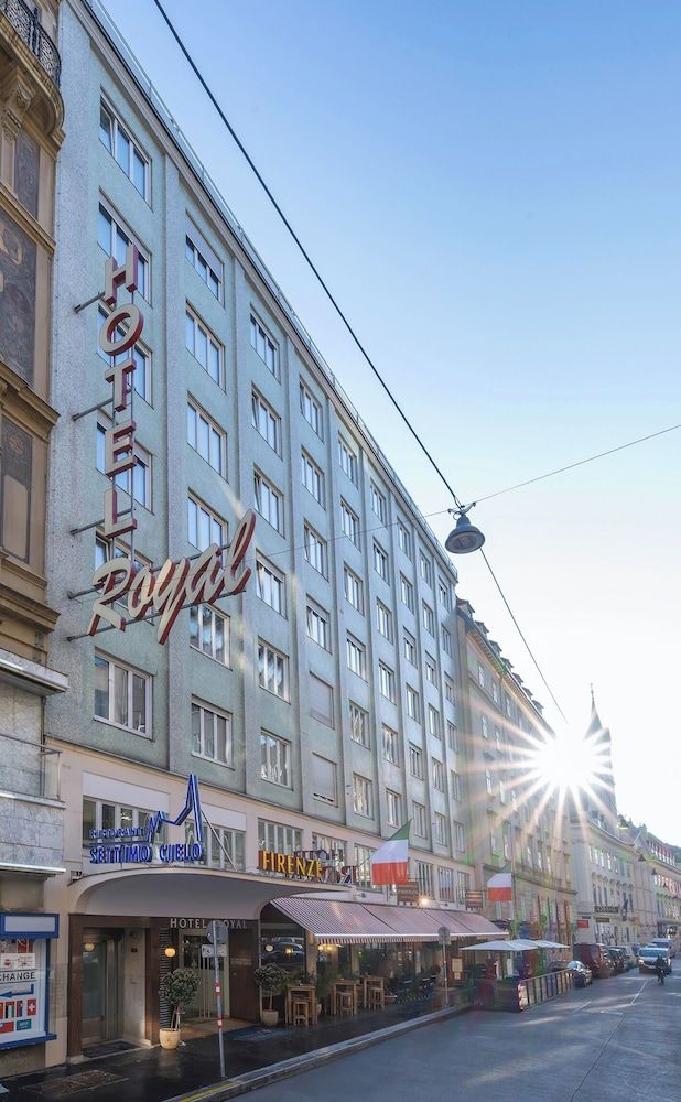 undefined Hotel Royal 10