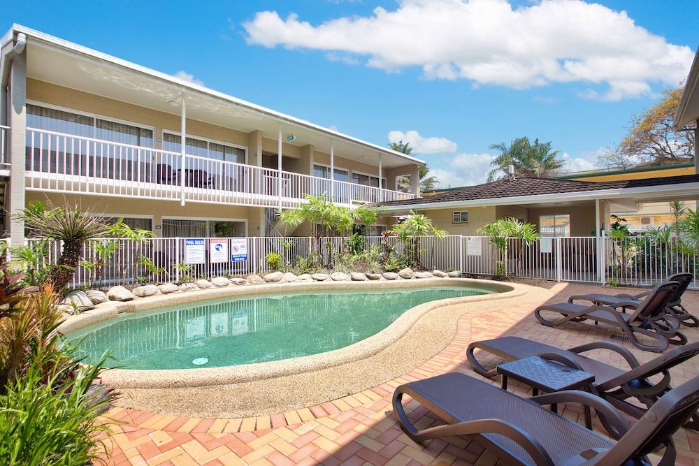 undefined Comfort Inn Cairns City 2